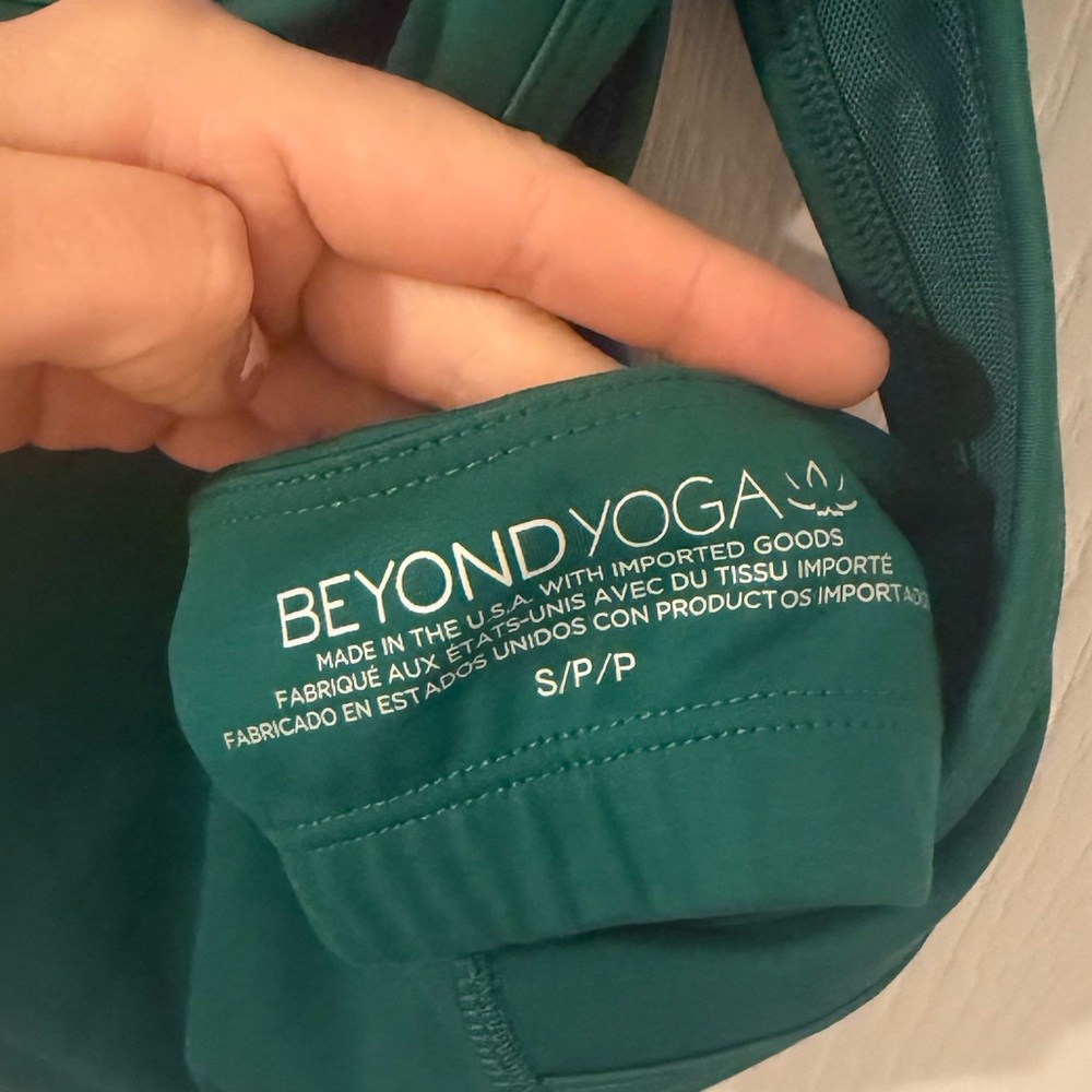Beyond Yoga Powerbeyond Strive crop tank, small, green - Picture 7 of 7